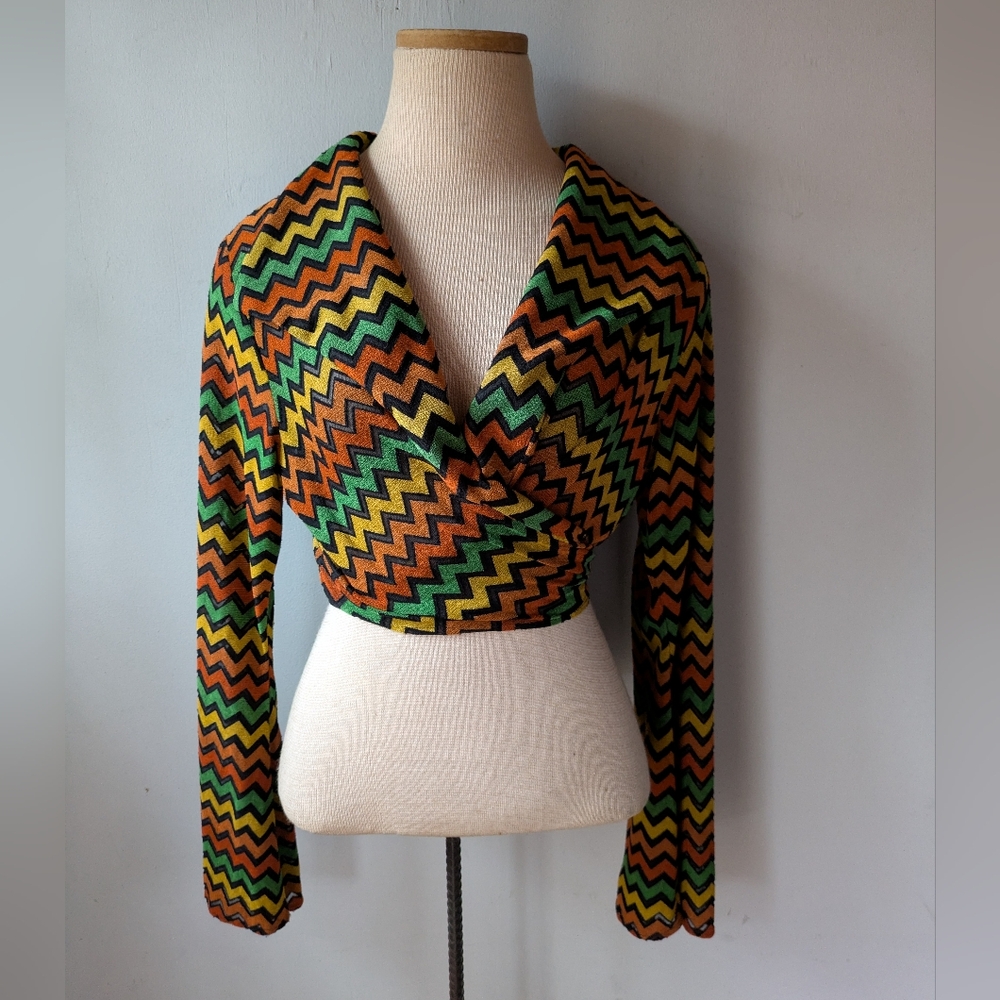 Vintage 90s does 70s Groovy Bell Sleeve Knot Front Crop Top Large